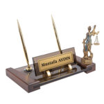 Adalet Heykeli Figürlü Bronz Kristal Masa İsimliği