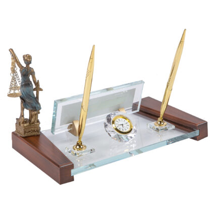 Adalet Heykeli Figürlü Kristal Masa İsimliği Arka